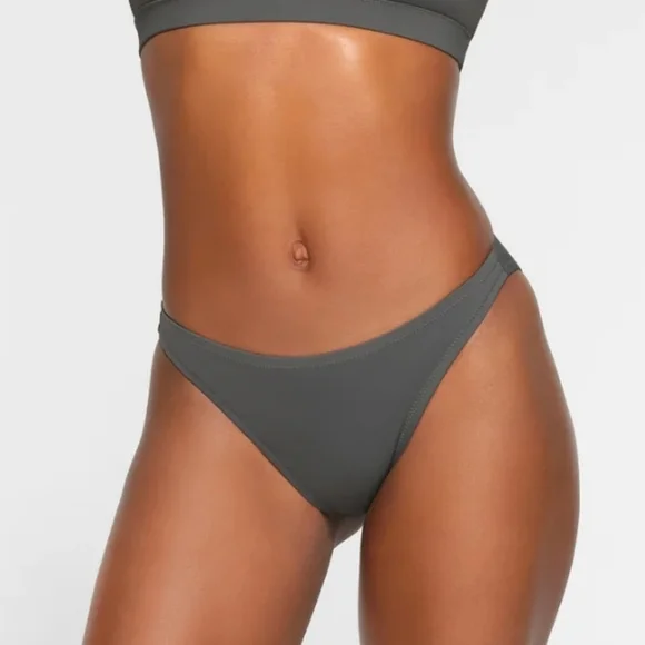 2pcs SKIMS SHAPING SWIM UNLINED UNDERWIRE & SWIM MID COVERAGE BOTTOMS/ XXS/NWT - Picture 10 of 15